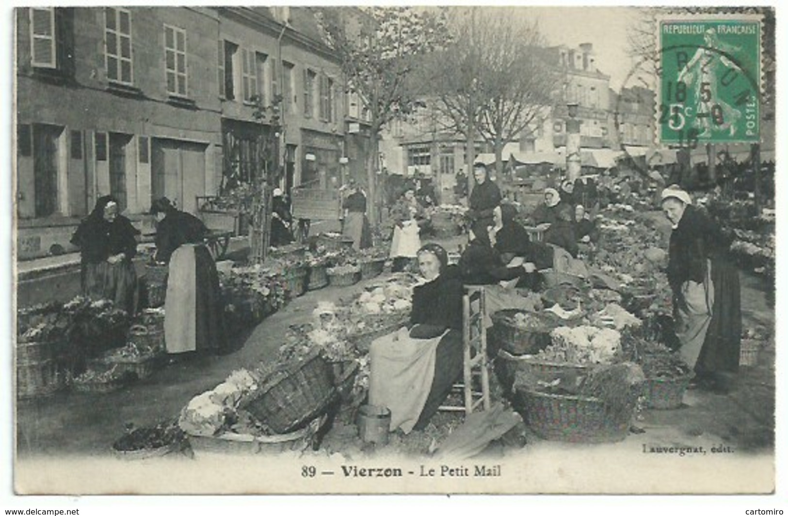 18 Vierzon - Le Petit Mail - Marché - Vierzon