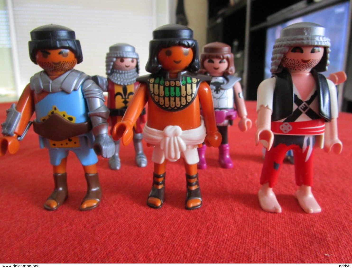 LOT De 6 JOUETS Figurines  PLAYMOBILE TBE - Playmobil