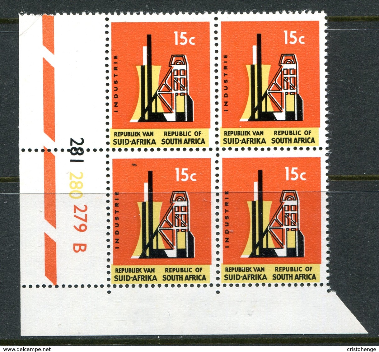 South Africa 1964-72 Re-drawn Definitives - RSA Wmk. Tete-beche - 15c Industry Control Block MNH (SG B248) - Neufs