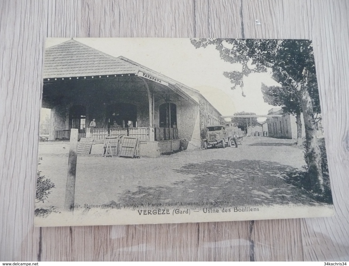 CPA 30 Gard Vergèze Usine Des Boulliens  Taches Sinon BE - Vergèze