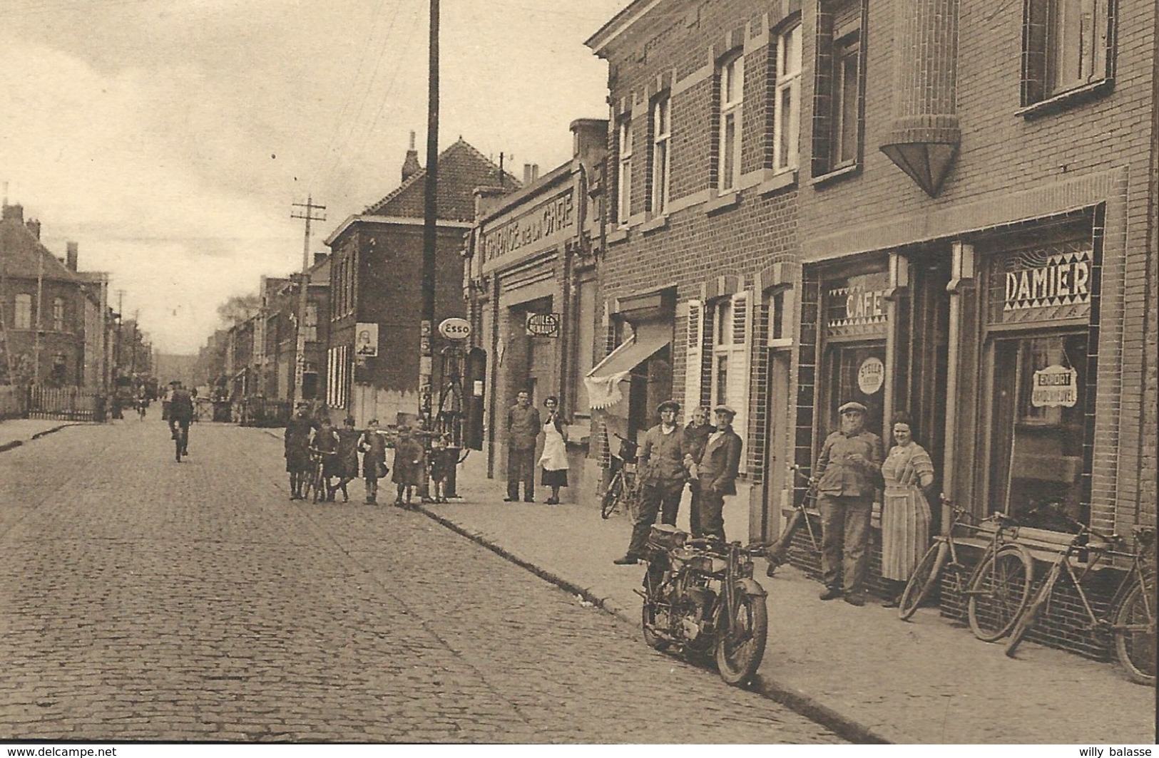 +++ CPA - ZWEVEGEM - Ootegemstraat - Carte Animée ! - Café - Moto - Pompe Esso   // - Zwevegem