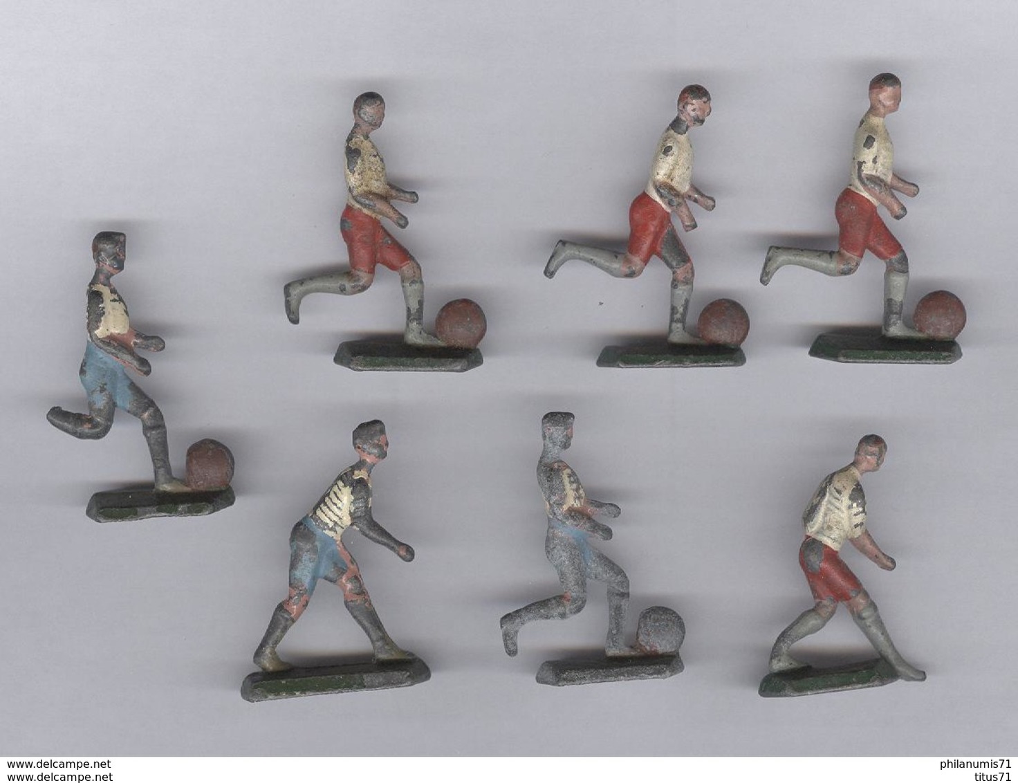 Lot De 7 Footballeurs En Plomb Peints - Circa 1940 - Fabricant à Identifier - Soldats De Plomb