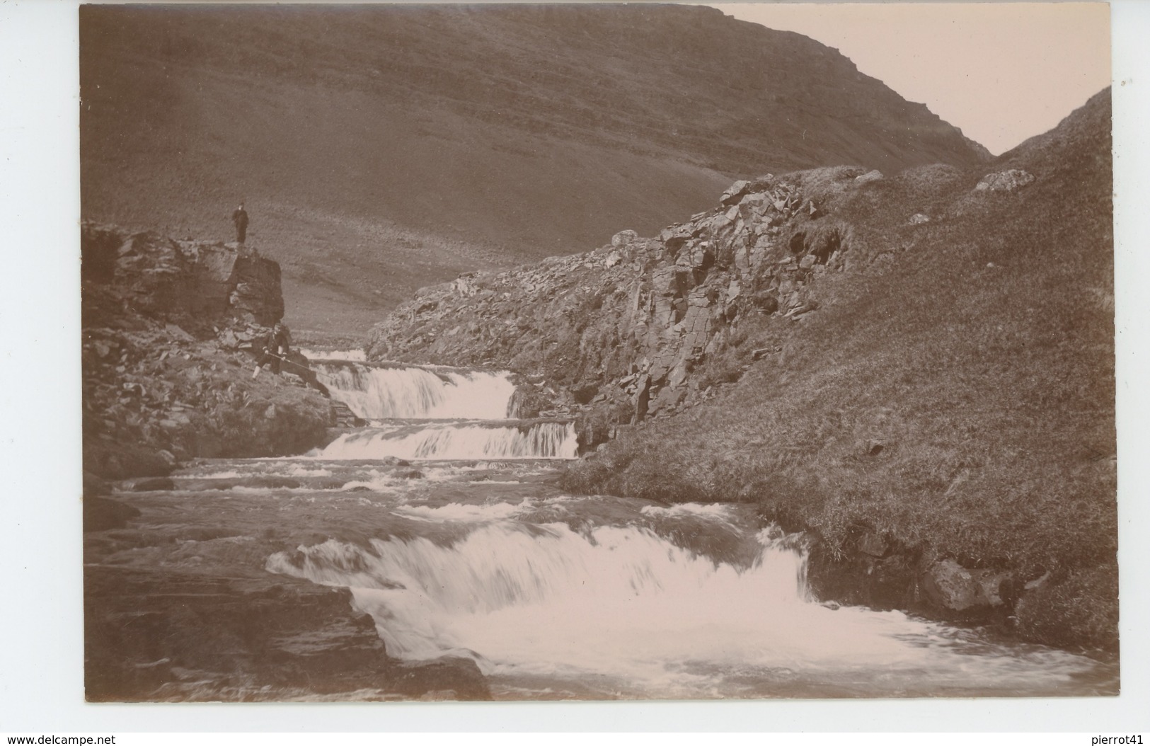 ISLANDE - TALKNAFJÖRDOUR - Pêche à La Ligne - Islandia