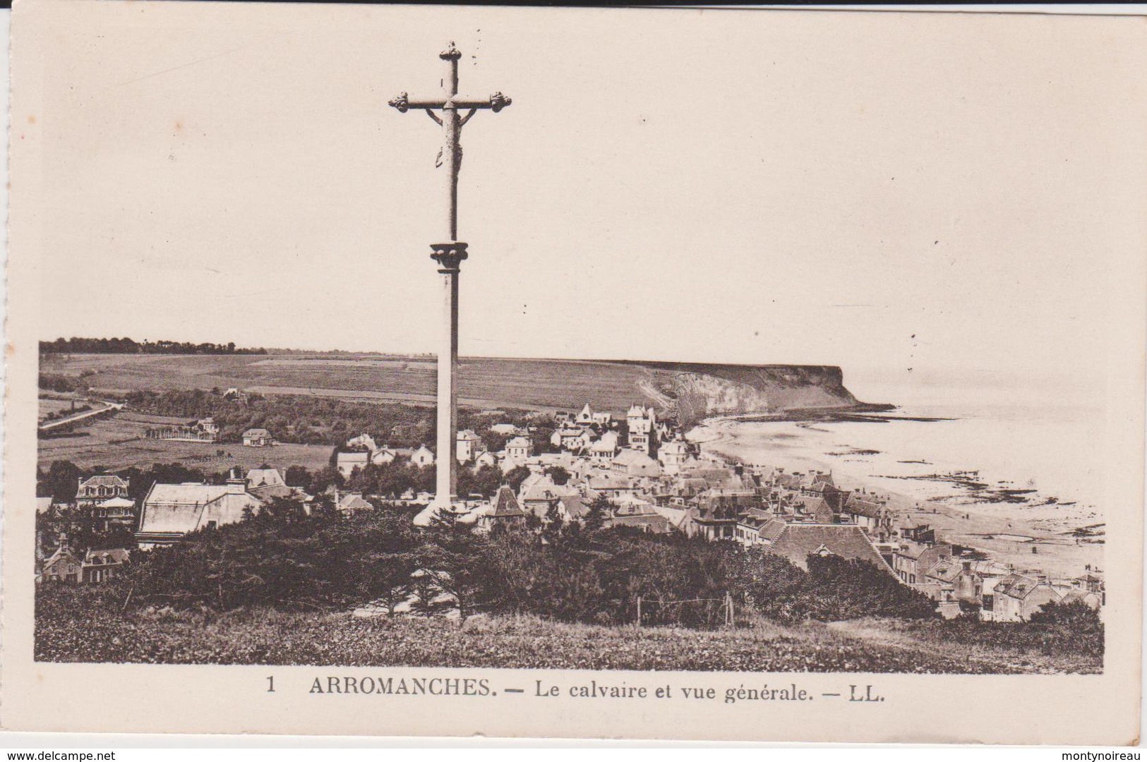 Calvados : ARROMANCHES :  Le  Calvaire  (  Carte  Carnet ) - Arromanches