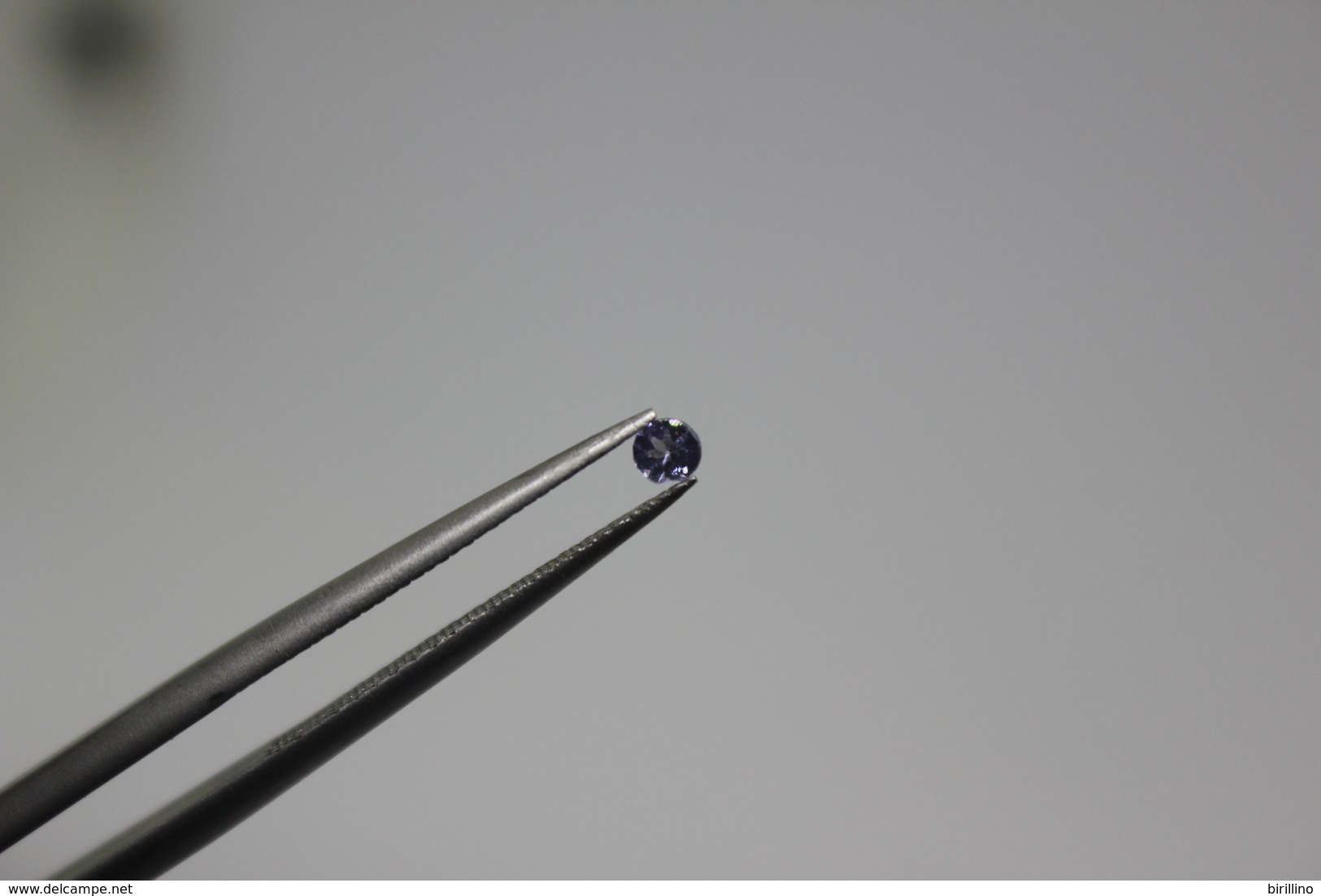 1124 - Tanzanite ct. 2.64 (48 pezzi) da 2 mm