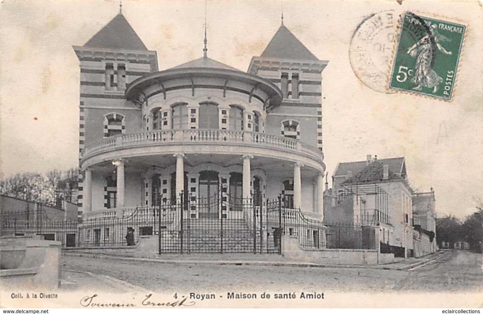 Royan       17     Maison De Santé Amiot     ( Décollée Voir Scan) - Royan