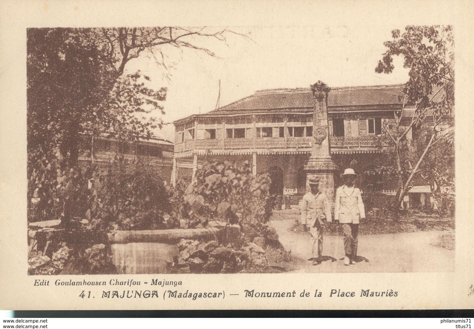 CPA  Madagascar - Majunga - Monument De La Place Mauriès  -  Circulée - Madagascar