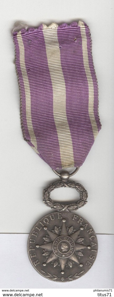 Médaille De Bronze Du Mérite Civique - Ligue Française D'entraide Sociale Et Philantropique - Non Attribuée - Massoneria