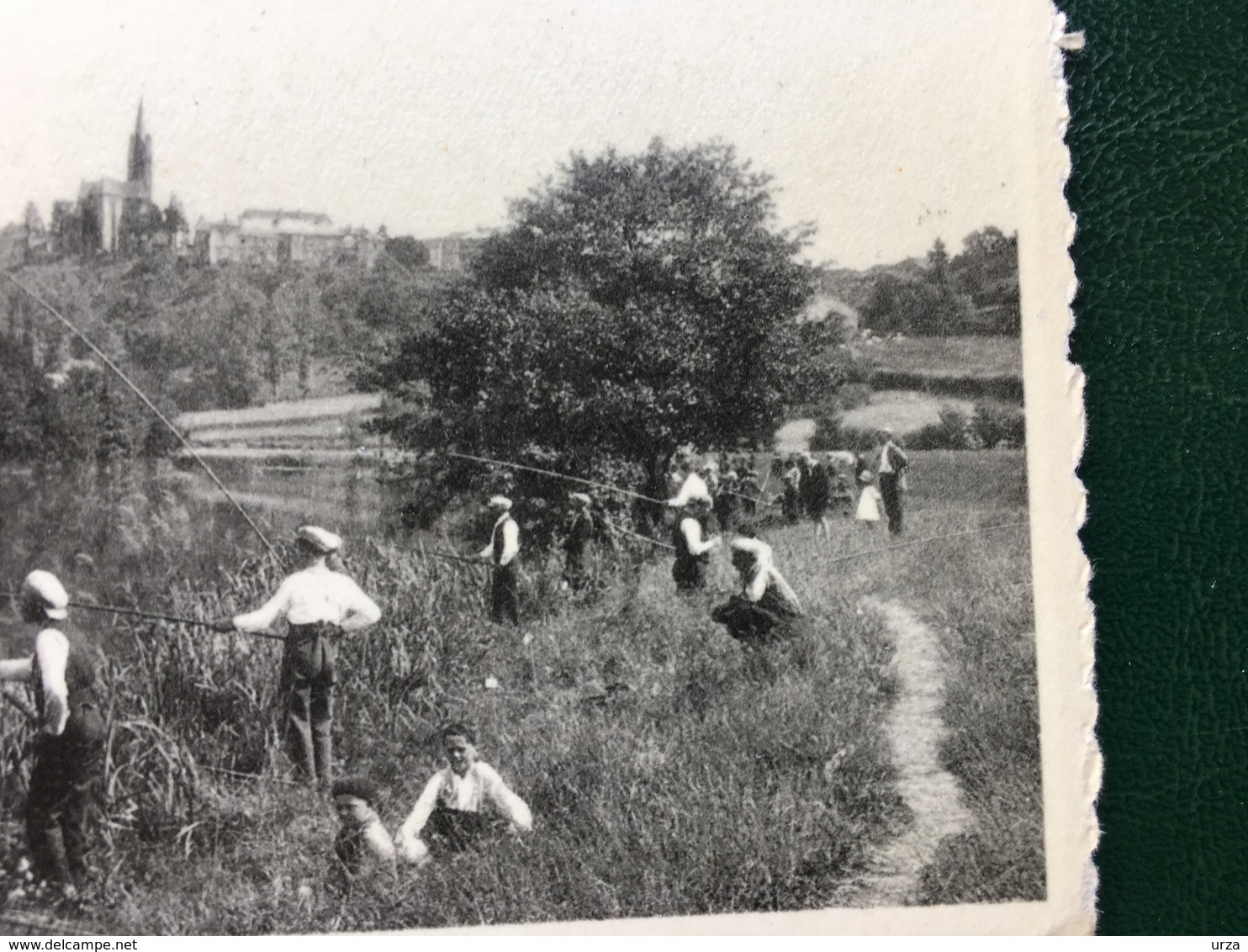 Florenville/-concours De Pêche Aux Abords De La Semois-animée - Florenville