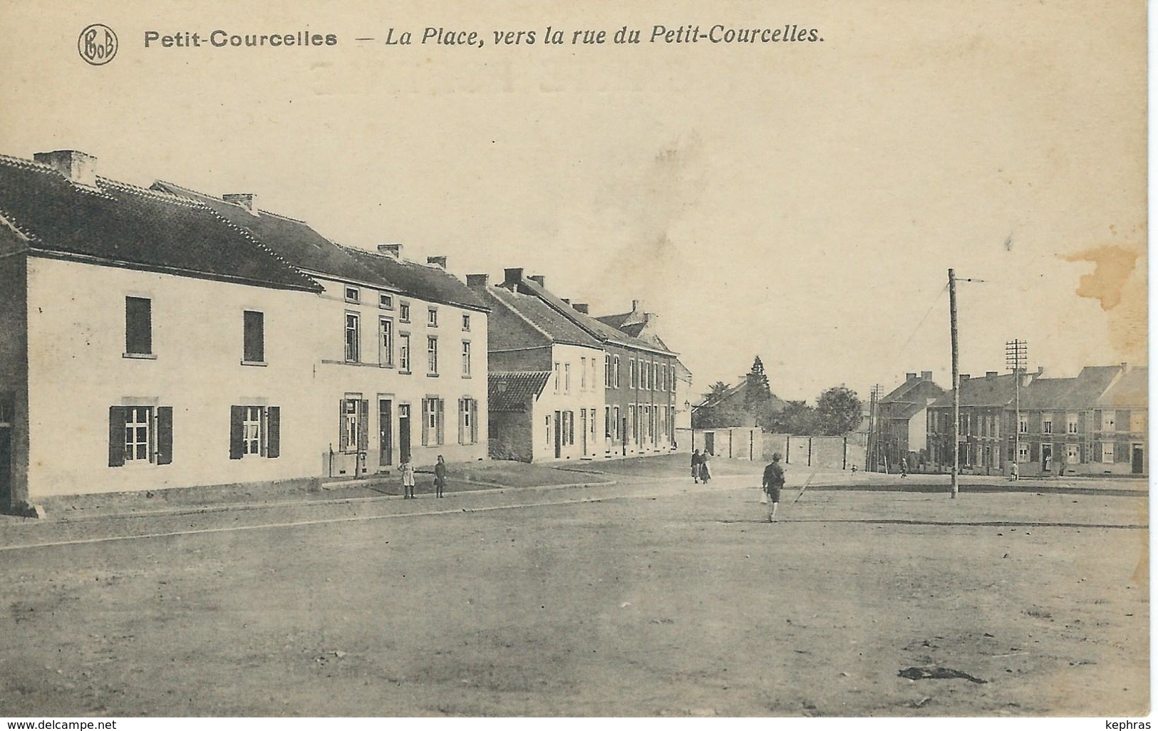 PETIT-COURCELLES : La Place Vers La Rue Du Petit-Courcelles - Courcelles