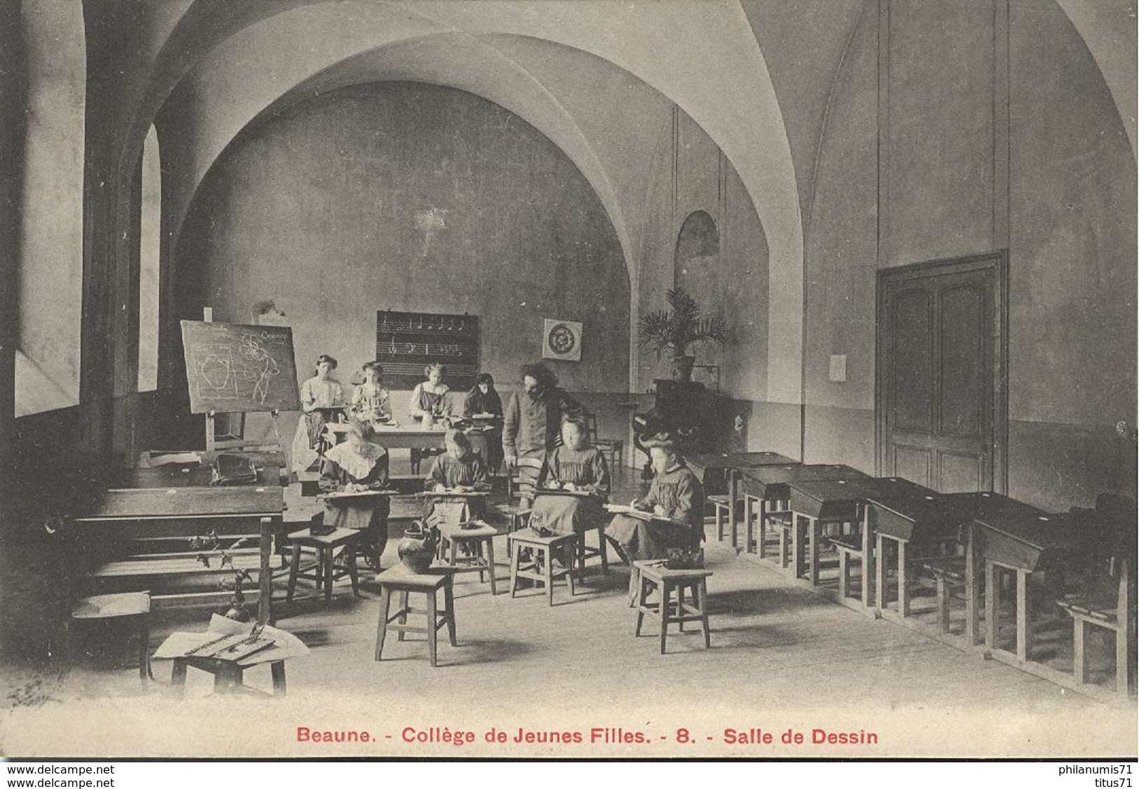 CPA  Beaune - Collège De Jeunes Filles - Salle De Dessin - Non Circulée - Beaune