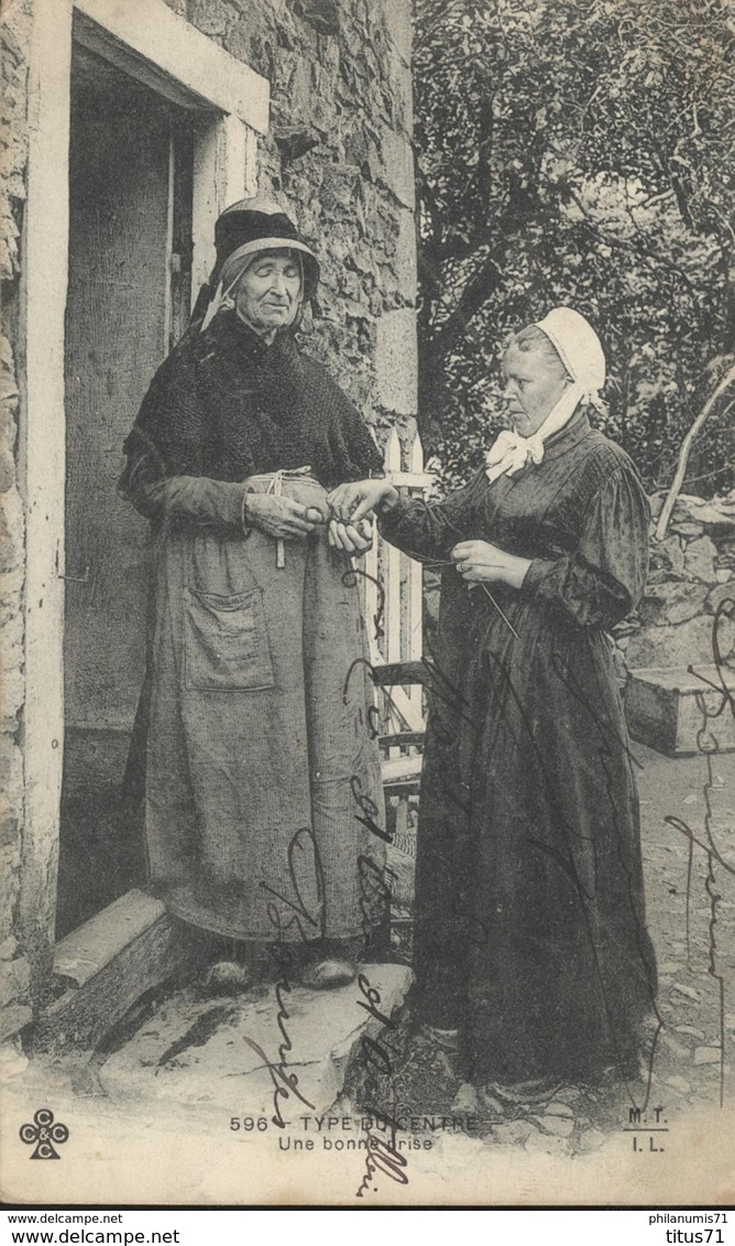 CPA Type Du Centre - Une Bonne Prise - Circulée 1904 - Kostums