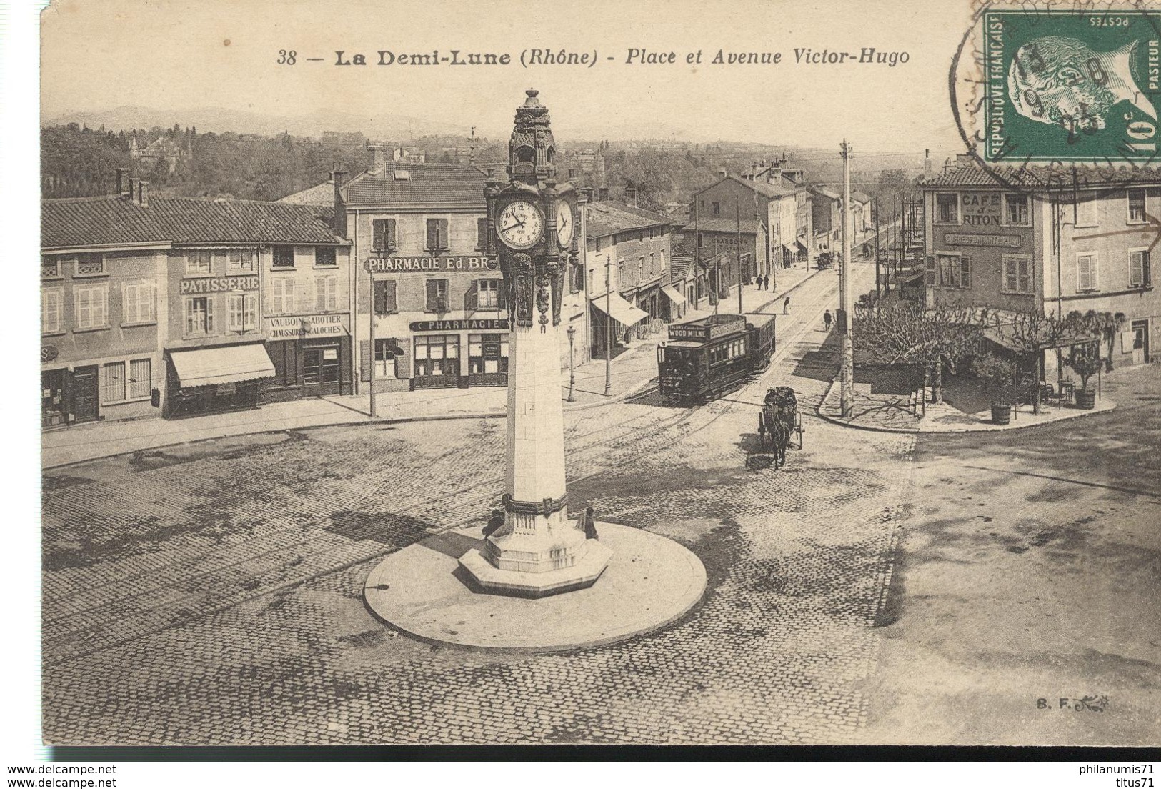 CPA  Demi Lune Tassin - Place Et Avenue Victor Hugo -  Circulée 1923 - Altri & Non Classificati