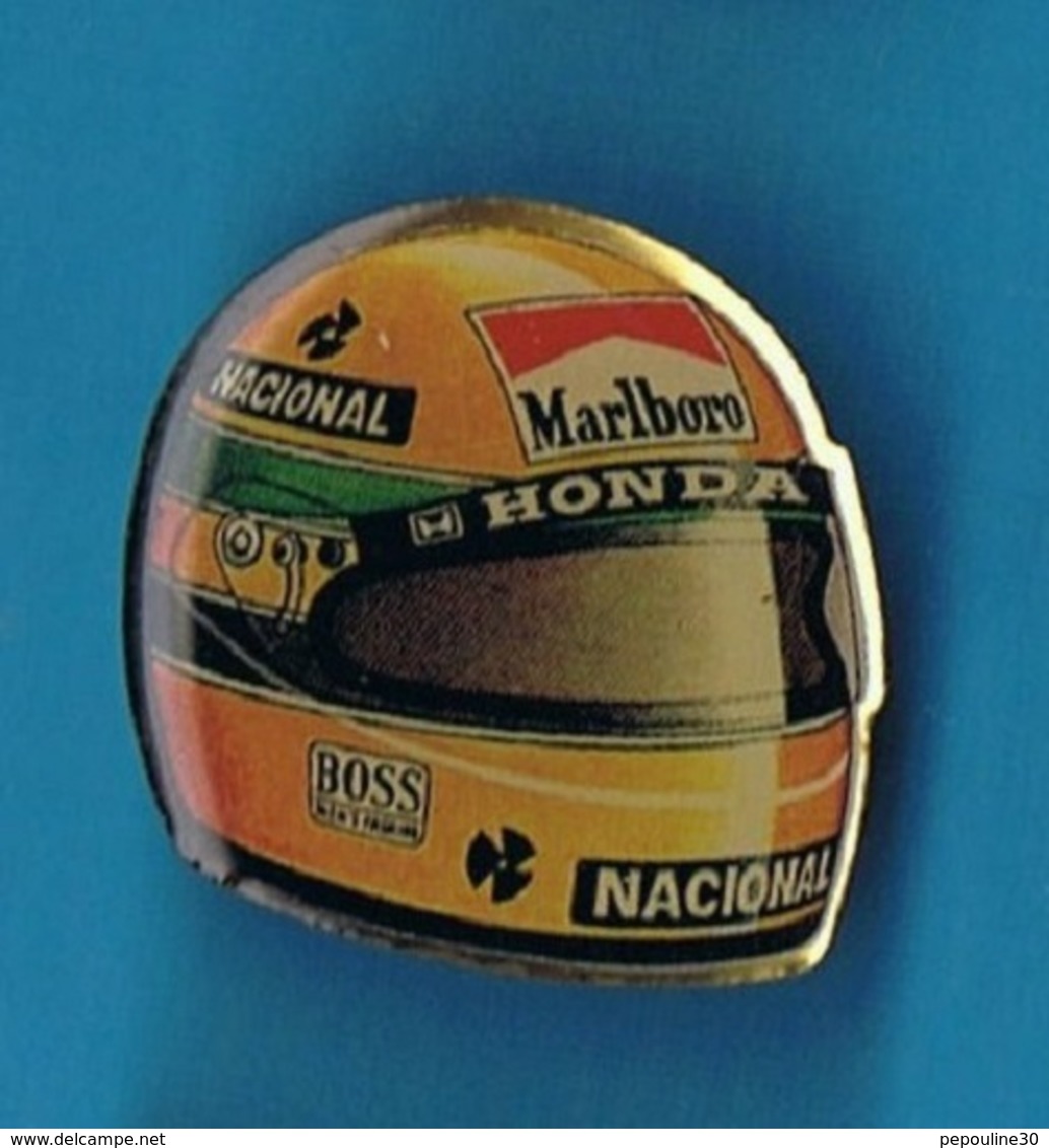 PIN'S //  ** CASQUE // AYRTON SENNA / Parti Le 1er Mai 1994. à 34 Ans ** - F1