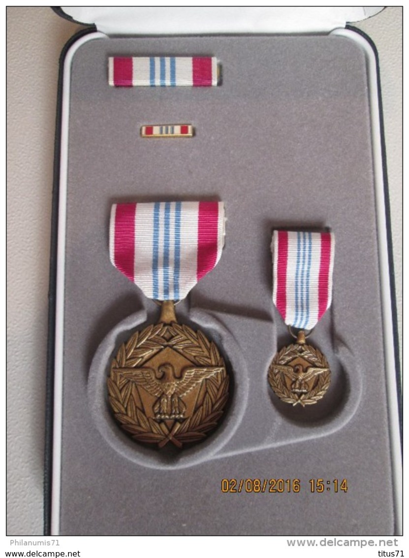 Médaille US Defense Meritorious Service - Avec Miniature, épinglette Et écrin D'origine - Etats-Unis