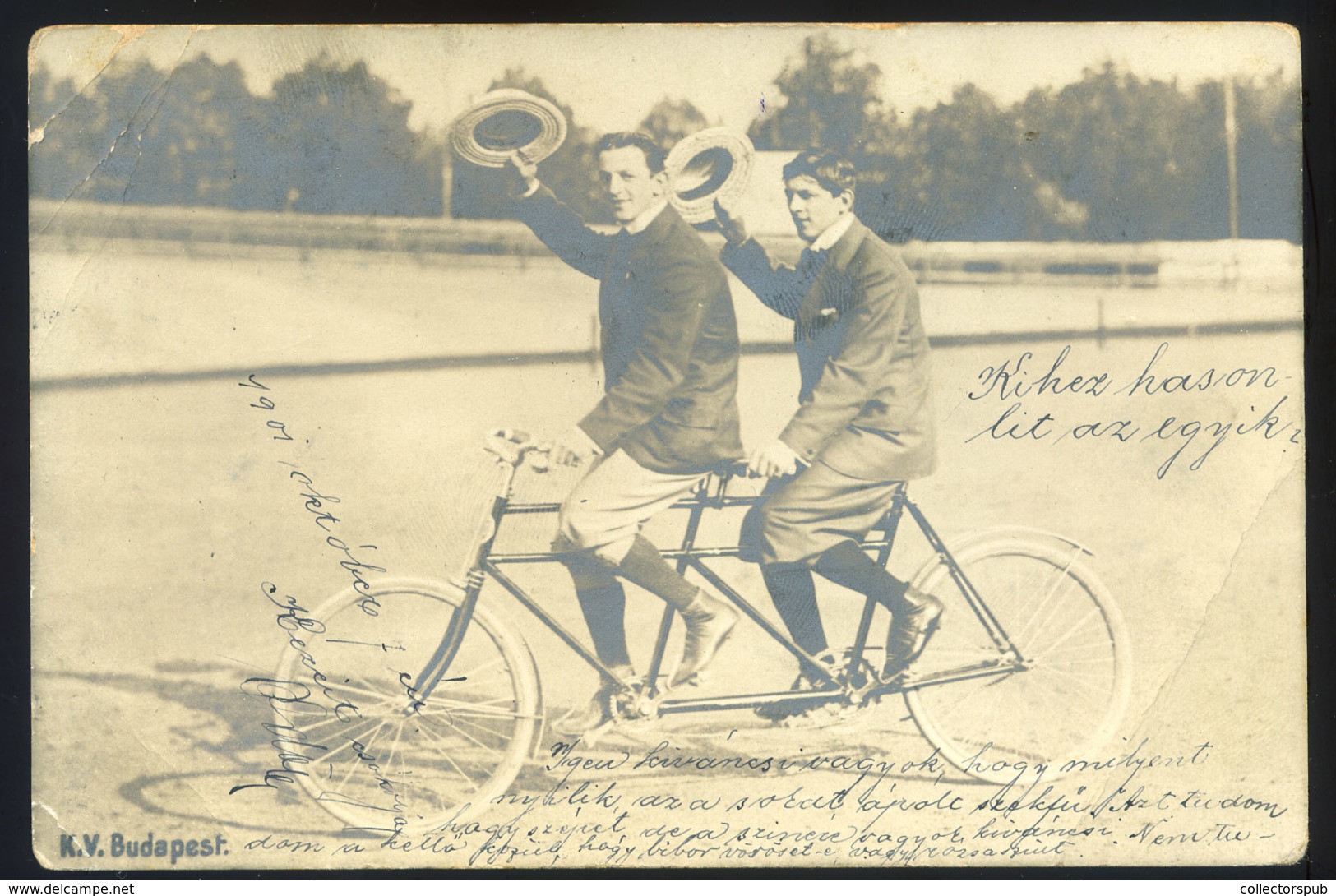 BUDAPEST 1901. Tandem Kerékpárosok , Régi Fotós Képeslap  /  1901 Tandem Cyclists Photo Vintage Pic. P.card - Hungary