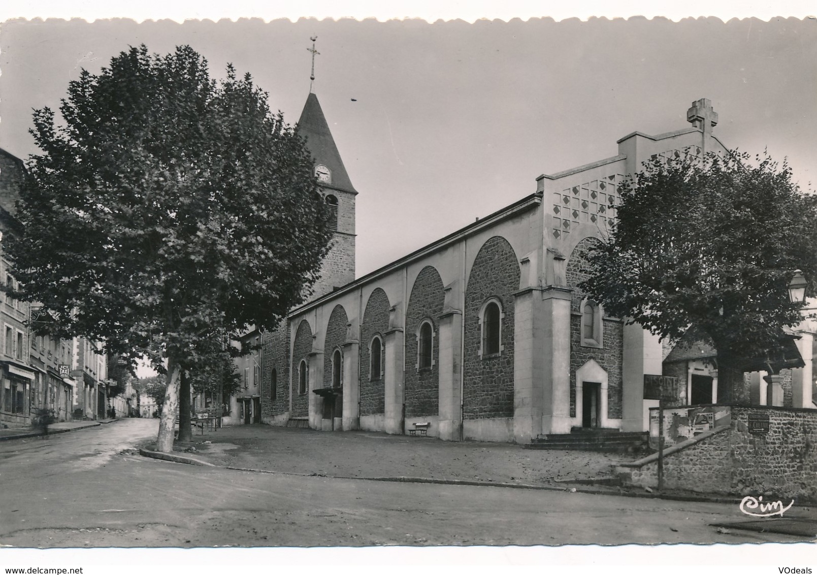 CP - France - (69) Rhône -  Cours-la-Ville - L'Eglise - Cours-la-Ville