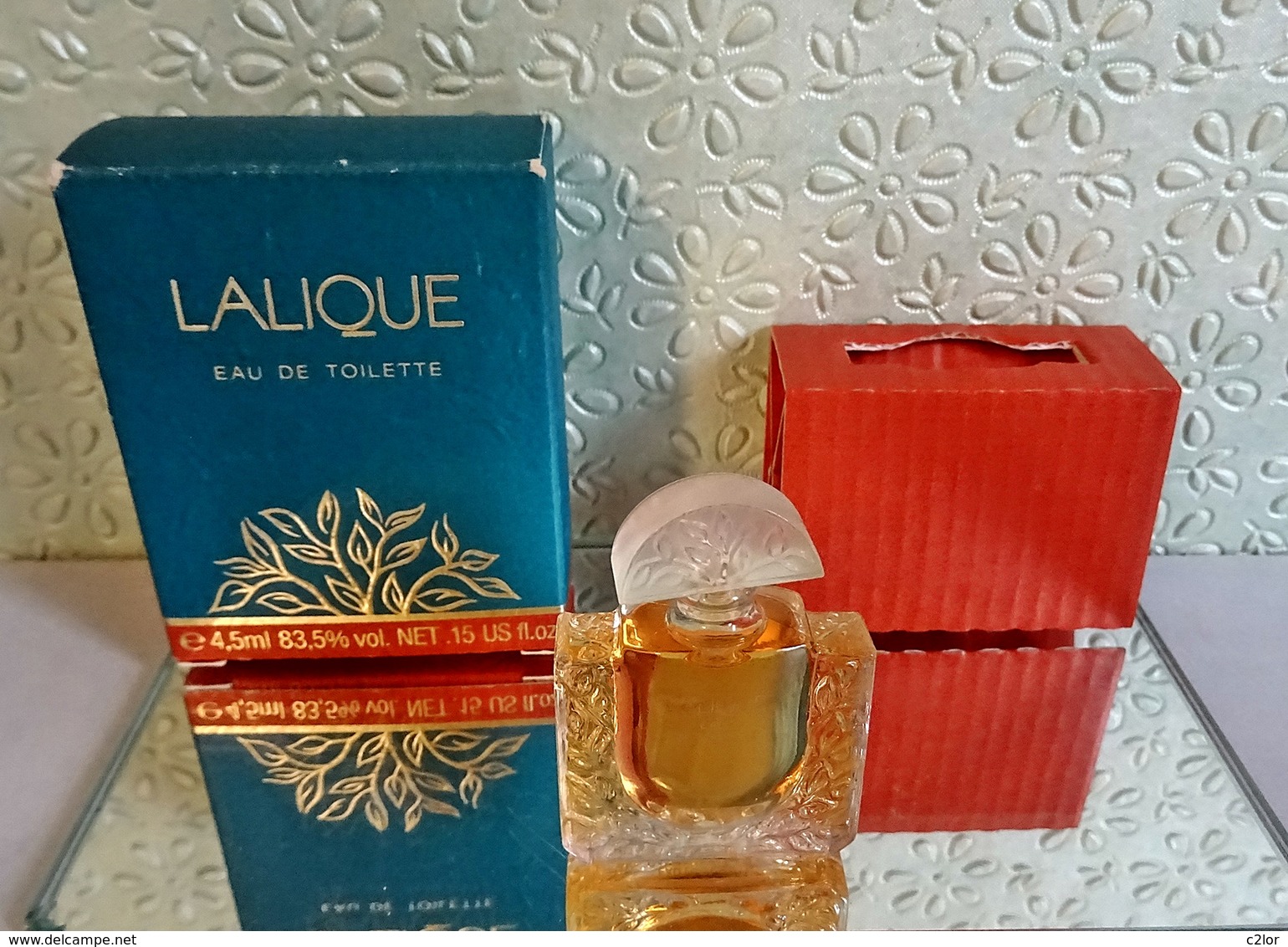 Miniature  "LALIQUE"  Eau De  Toilette  4,5 Ml Dans Sa Boite  (M076-2) - Miniatures Womens' Fragrances (in Box)