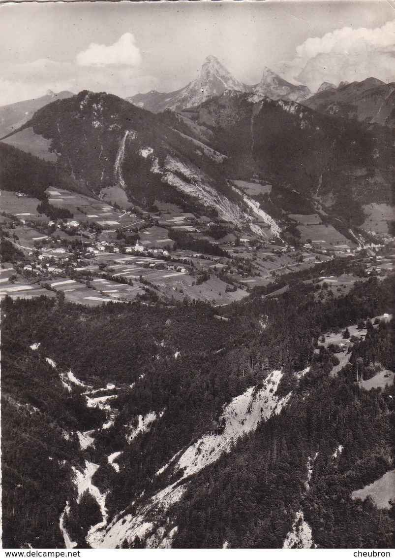 74. CHEVENOZ. RARETÉ. VUE AÉRIENNE. VUE GÉNÉRALE.LA VALLÉE DE LA DRANSE ET LA DENT D'OCHE . ANNÉE 1959 - Chevenoz