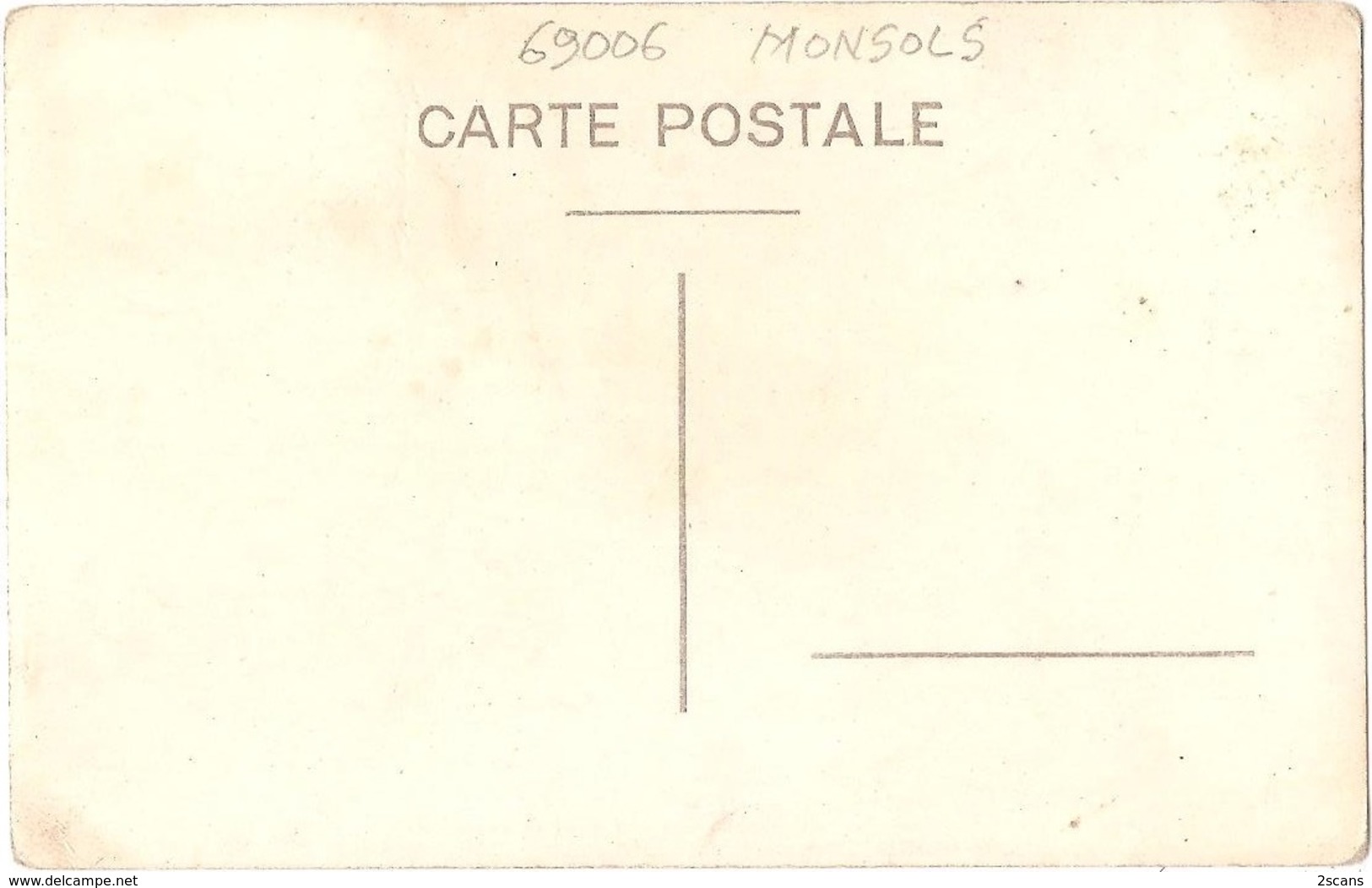 Dépt 69 - MONSOLS - Carte-photo Groupe Devant CAFÉ DE LA MAIRIE (FARJAT) - Pompe Essence - Env. Des Ardillats, Propières - Autres & Non Classés