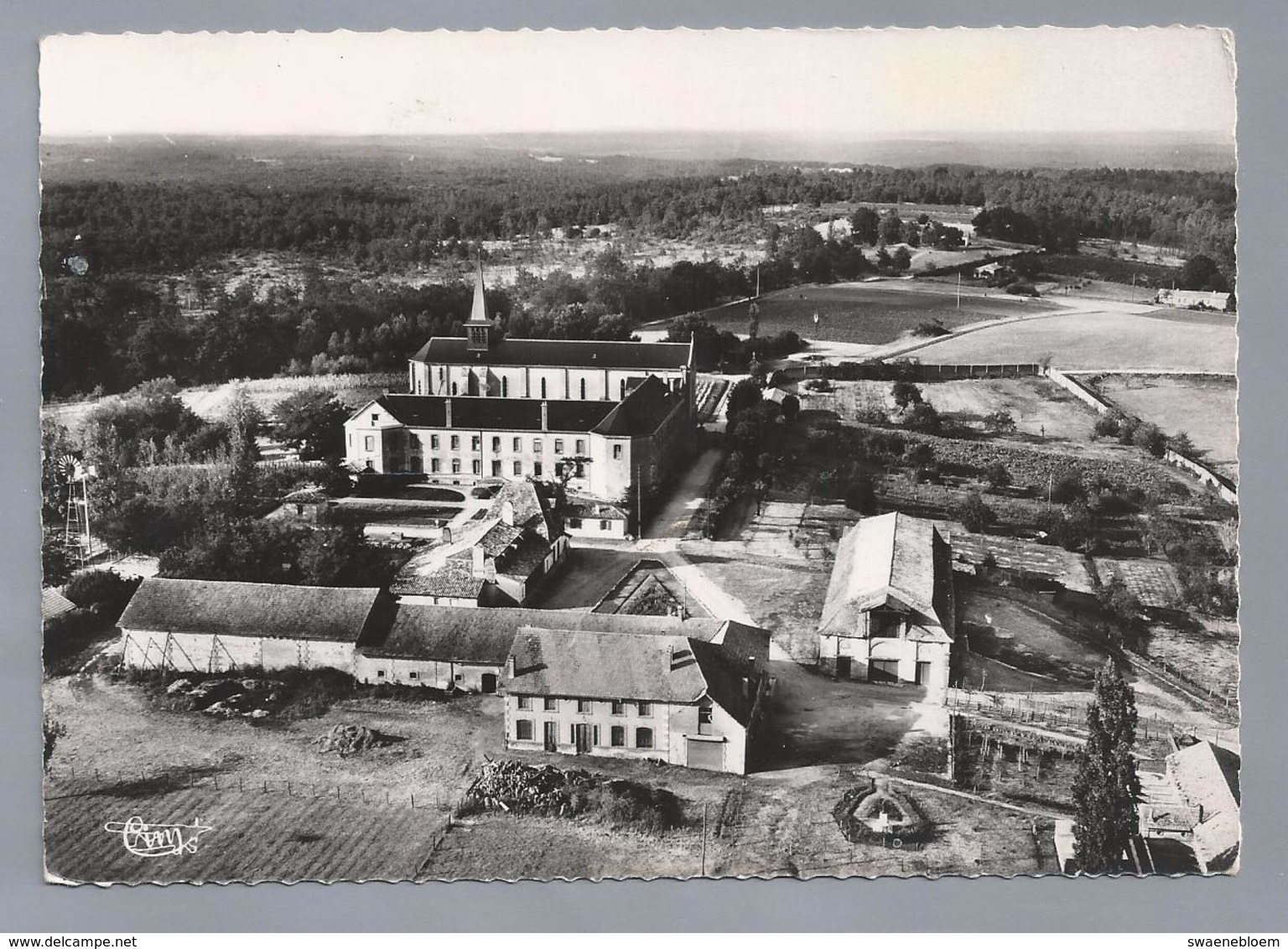 FR.- ECHOURGNAC. Abbaye Cistercienne De N.D. De Bonne Espérance - Vue Aérienne. Dordogne. - Kerken En Kloosters