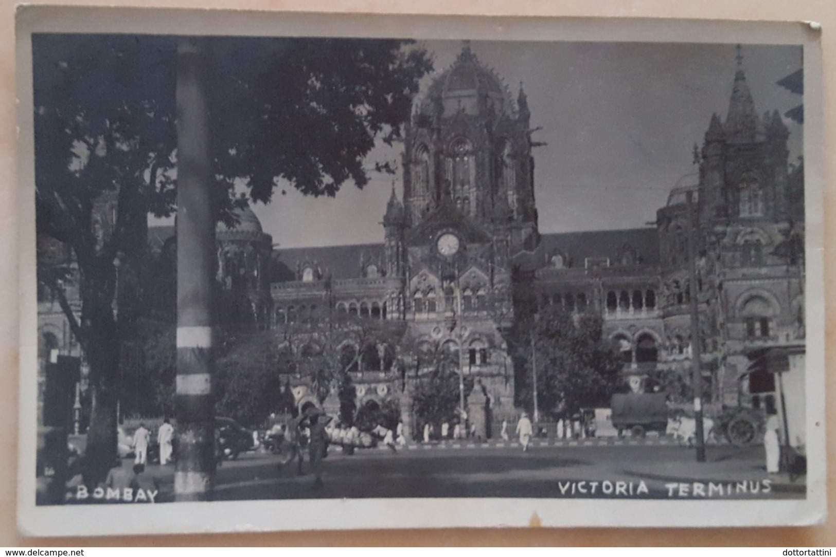 BOMBAY, INDIA - Victoria Terminus - Chhatrapati Shivaji Railway Station  NV - Indien