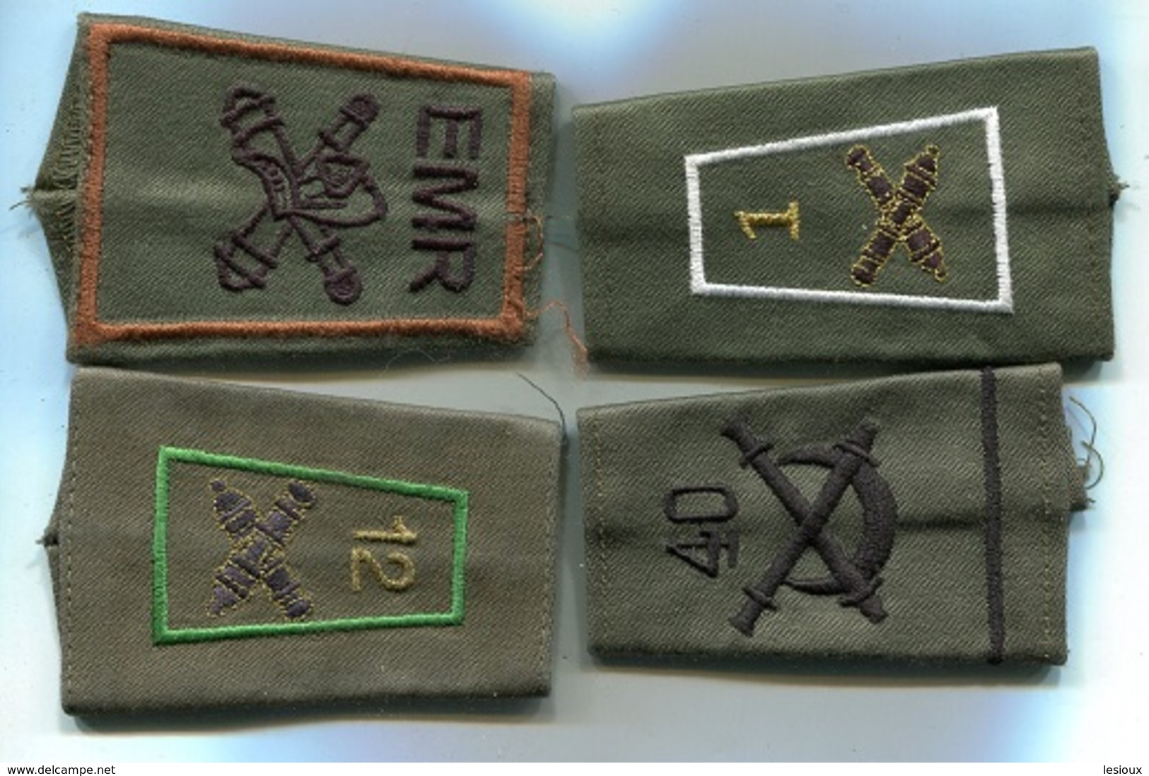 G033 LOT DE 4 FOURREAU EPAULETTE TOUTES ARMES - Patches