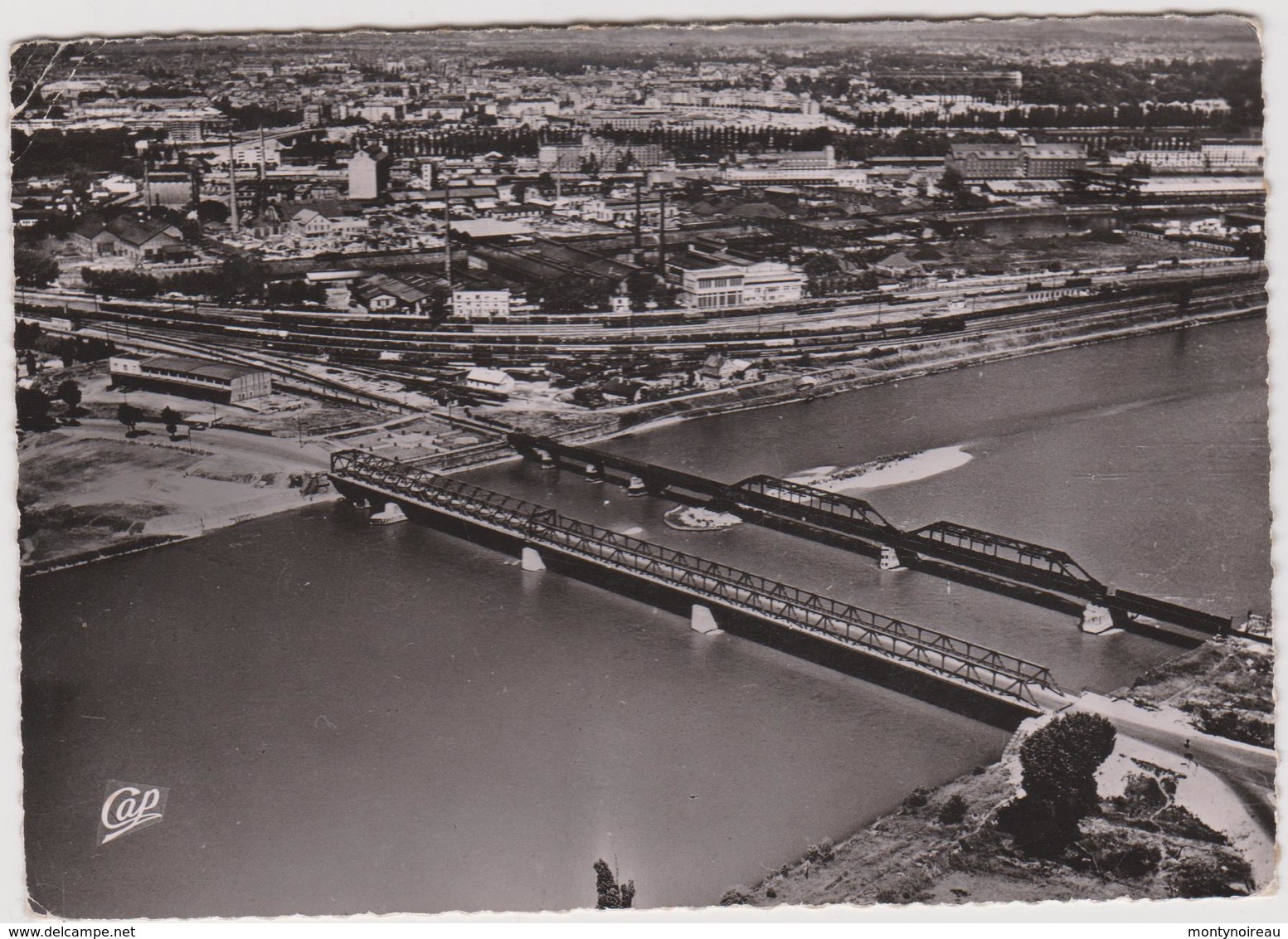 Bas  Rhin :  STRASBOURG : Vue  Aérienne  , Pont - Strasbourg