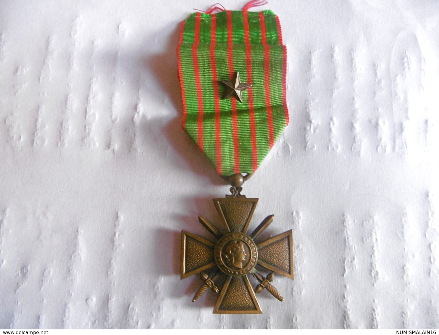 MEDAILLE FRANCAISE-CROIX DE GUERRE 14/18 UNE CITATION - Otros & Sin Clasificación