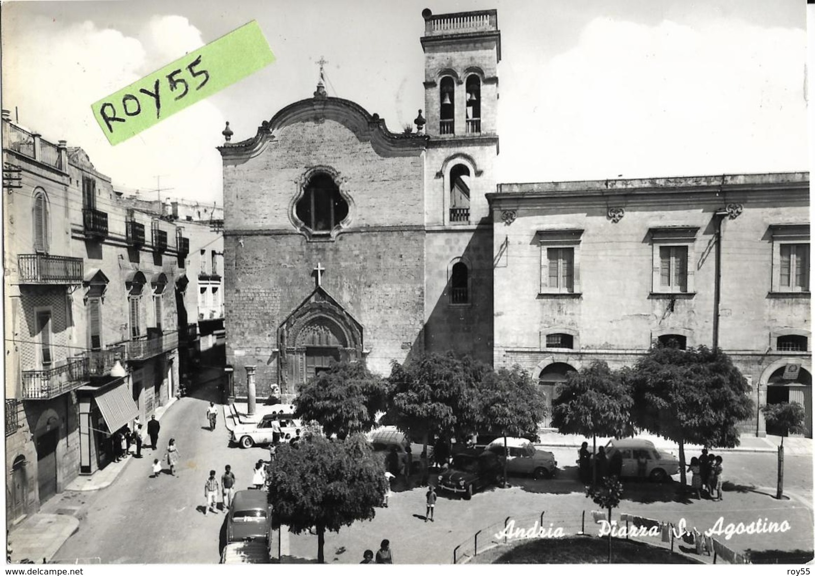 Puglia-andria Piazza S. Agostino Veduta Piazza Auto Epoca Persone Giardino Chiesa Case Negozi Animata - Andria