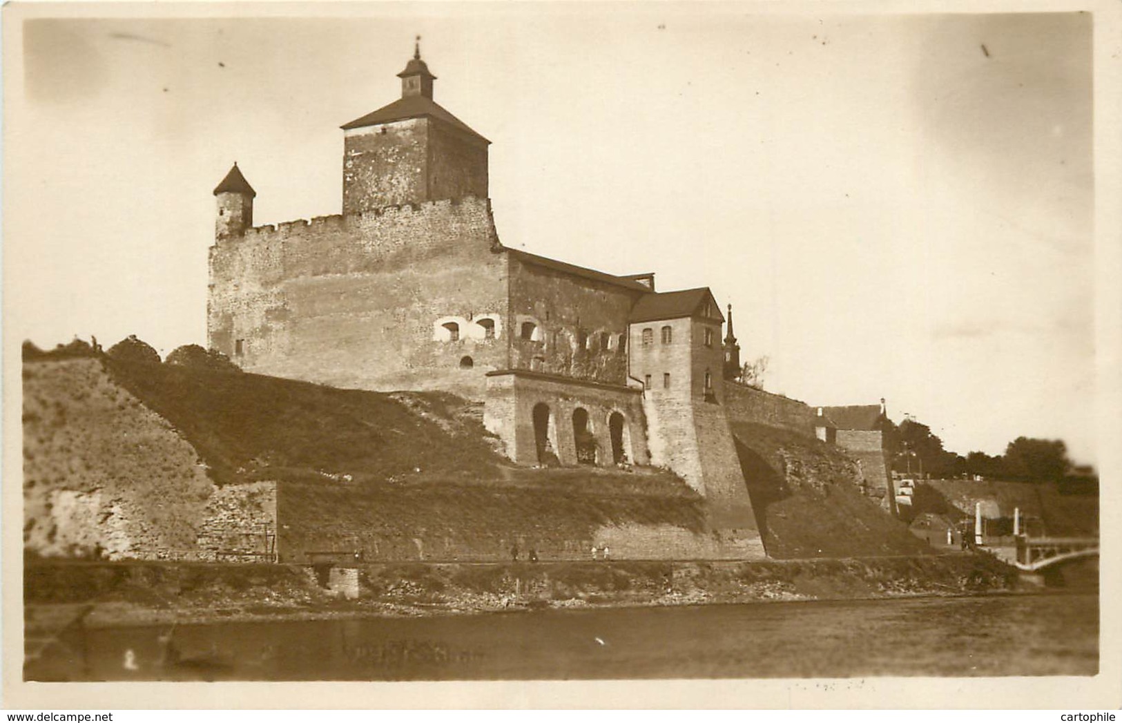 Estonie - Narva - Hermani Kindlus - Old Postcard 2 - Estonie