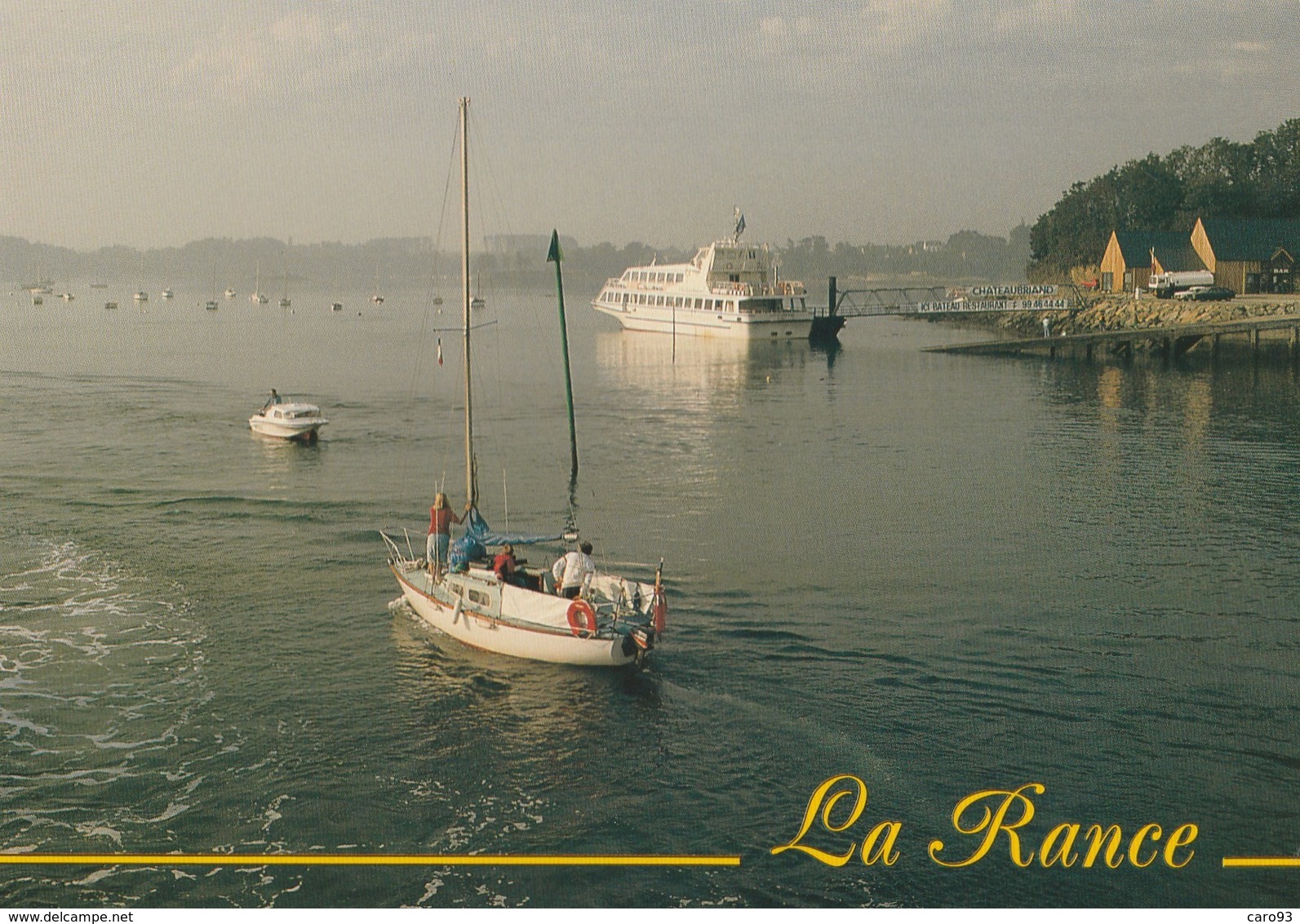 A Proximité De Dinard Près Du Barrage De La Rance Le Chateaubriand à Quai - Autres & Non Classés