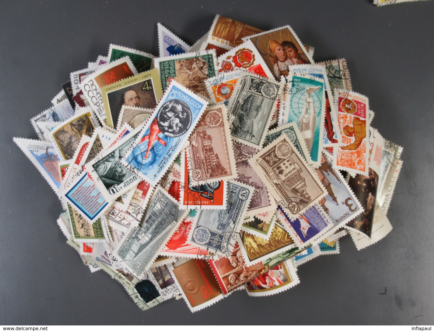 1000 verschiedene Briefmarken Sowjetunion und 50 Blöcke gestemepelt