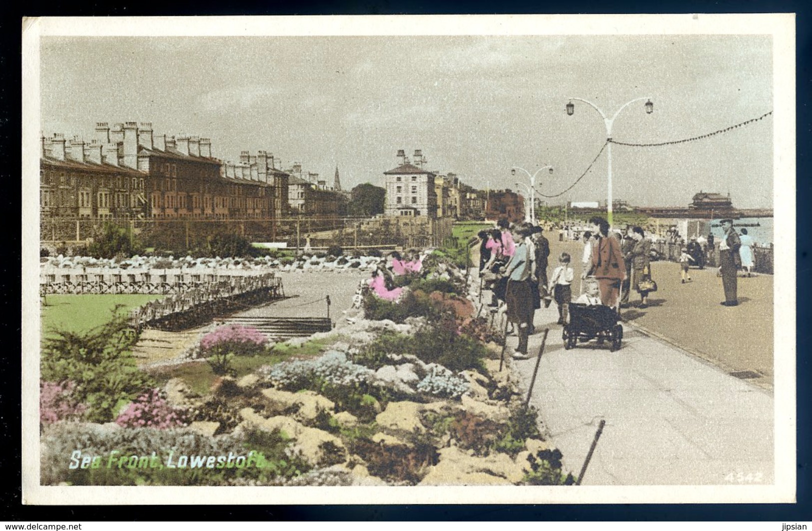 Cpa D' Angleterre Lowestoft  Sea Front    GX7 - Lowestoft