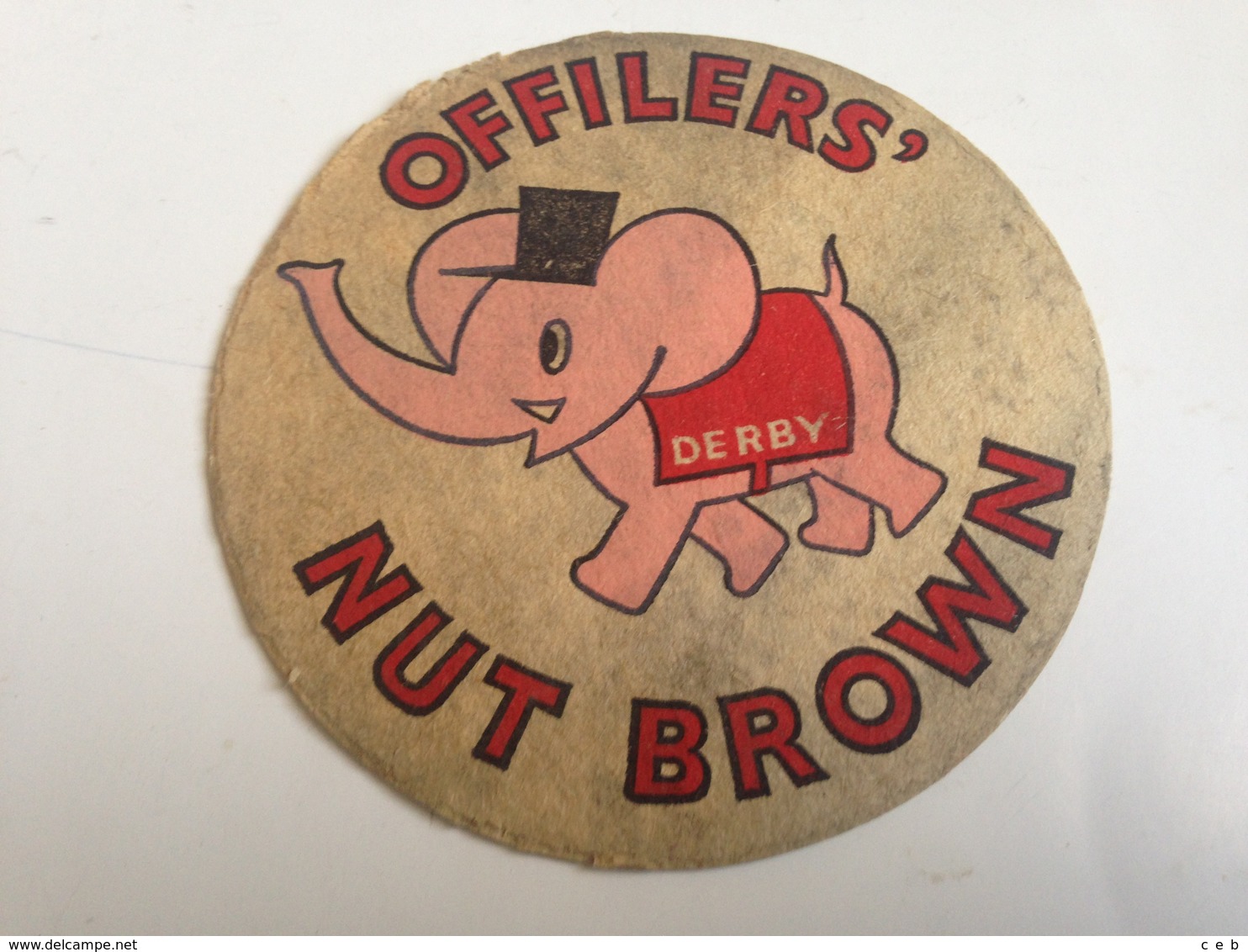 Posavasos Cerveza Derby. Offilers. Reino Unido. Años '70. Elefante - Bierviltjes