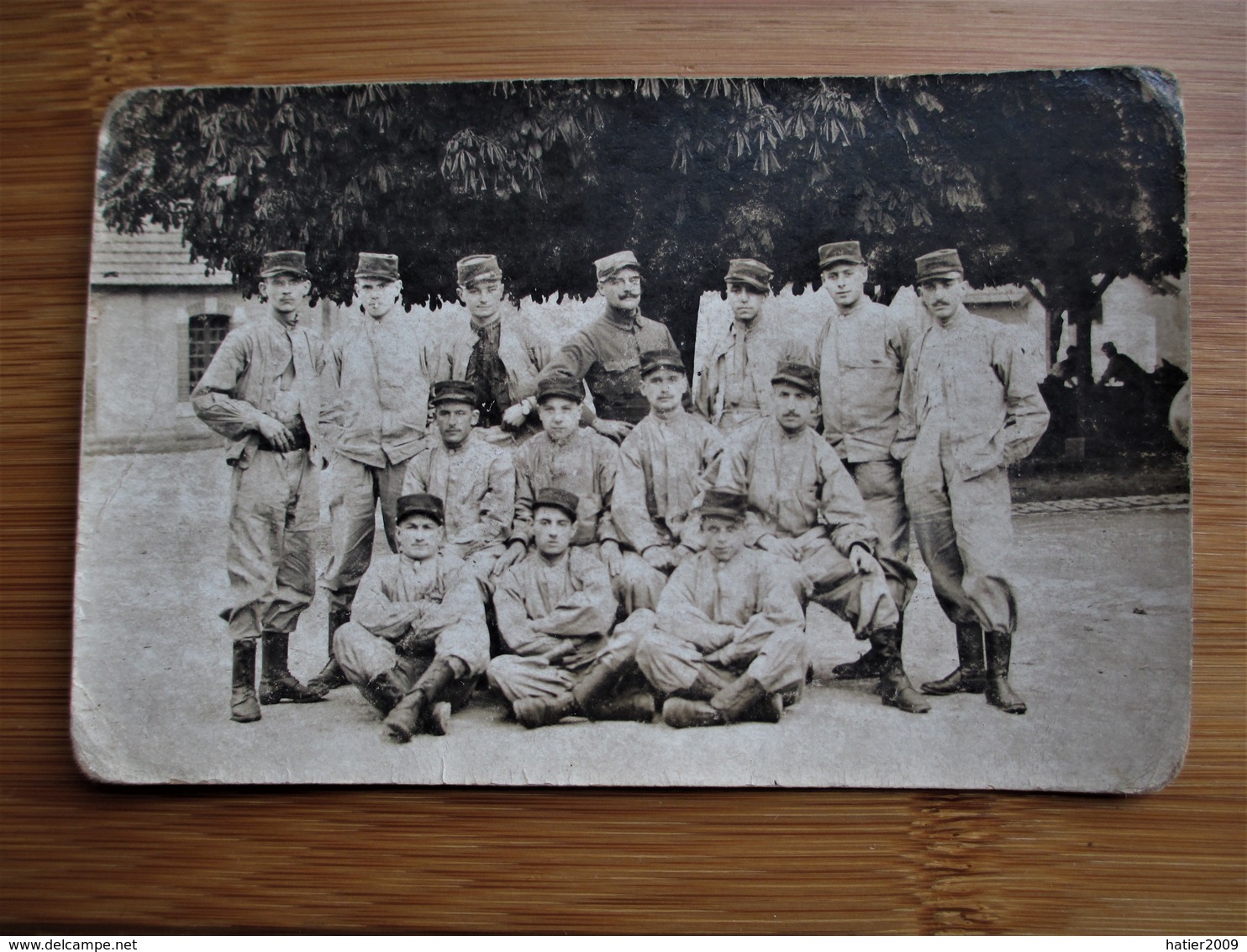 Militaria  - CARTE PHOTO , L. BIAUD 22 Rue St. Agnan A COSNE SUR LOIRE - POILUS En Garnison Daté 10 Avril 1916 - Cosne Cours Sur Loire