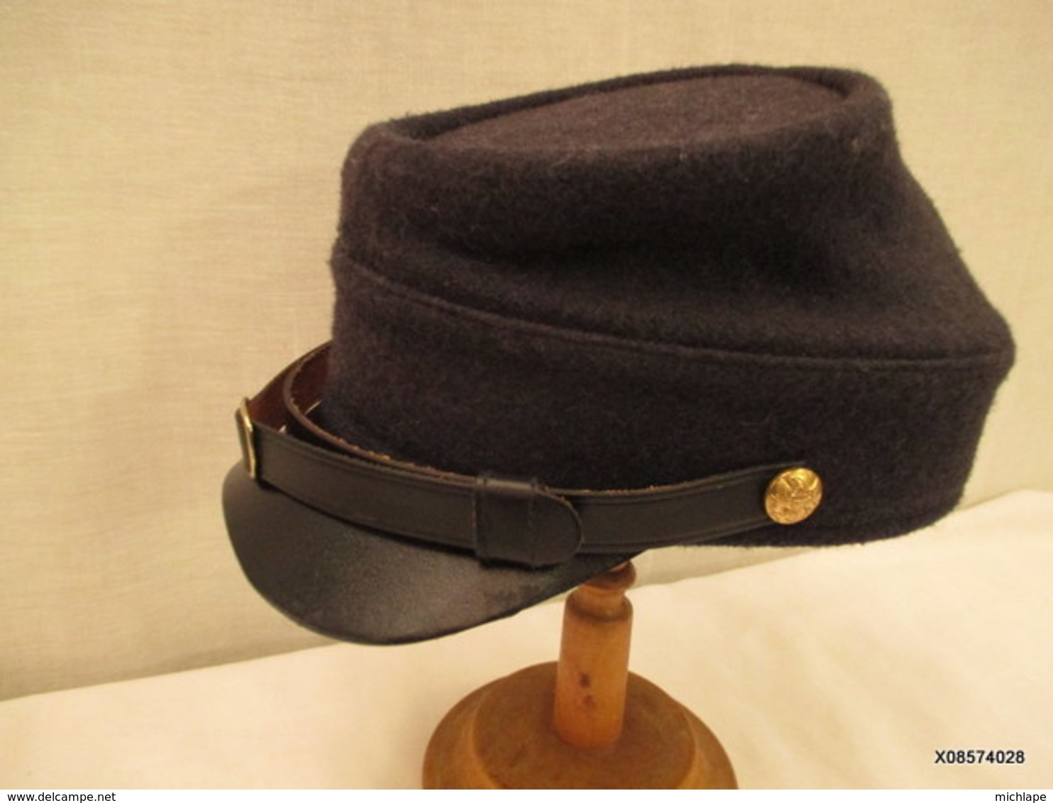 Kepi  U S   Jamais Porté - état Neuf -  Mesure Exterieur Du Tour  63 Cm - Armes Neutralisées