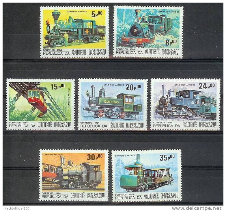 Mua394 TRANSPORT TREINEN TRAIN ZUG STOOMLOKOMOTIEVEN STEAMERS LOCOMOTIVES EISENBAHN GUINÉ-BISSAU 1984 PF/MNH # - Treinen