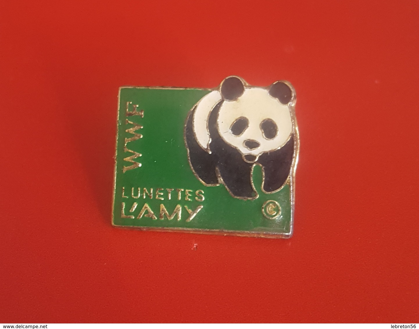 PIN'S Lunettes L'AMY Partenaire De L'association WWF - Marques