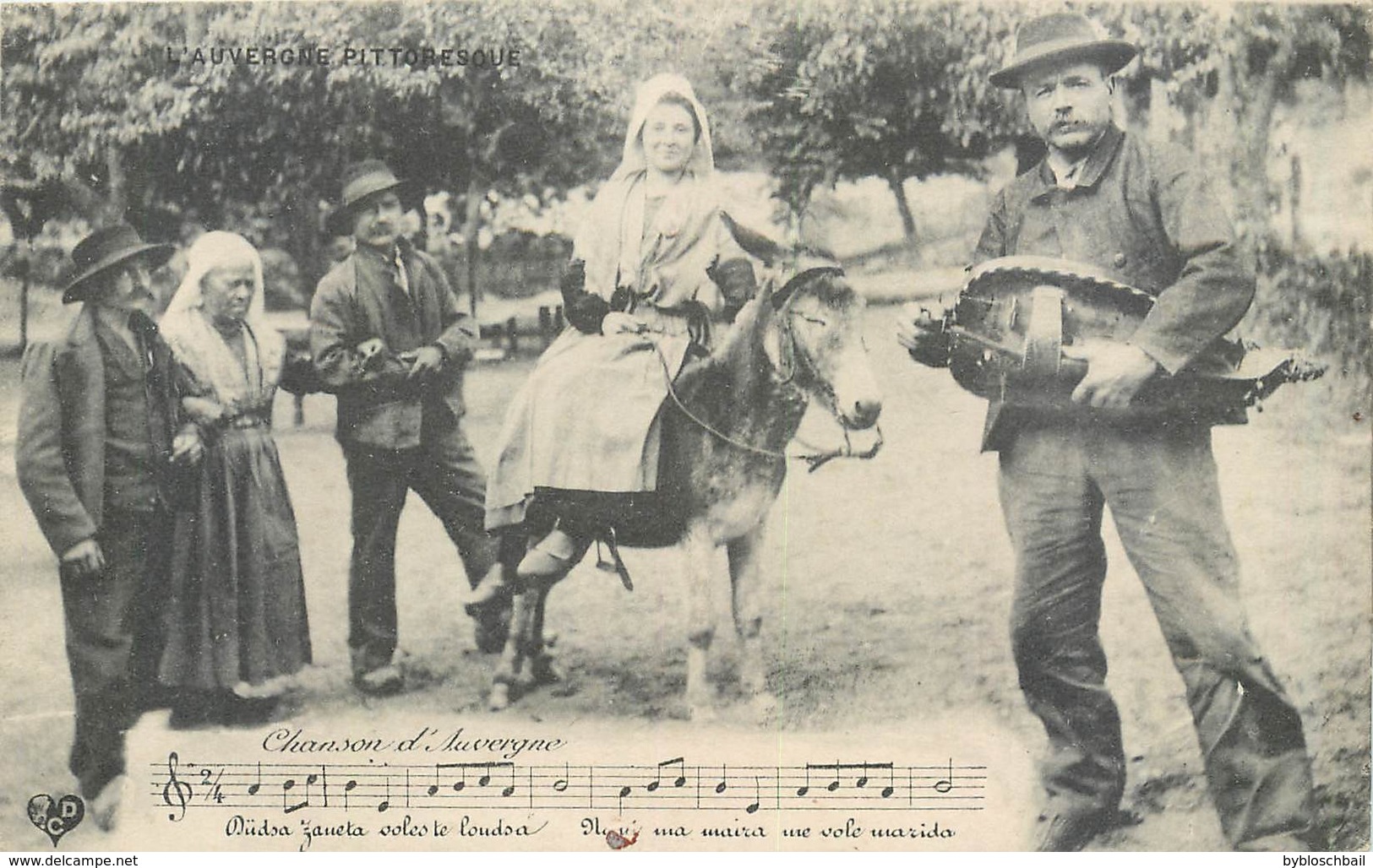 CPA L'Auvergne Pittoresque - Chanson - Vielle à Roue - Ane - Non Circulée - Folklore - Costume - Neuve - Clermont - Auvergne