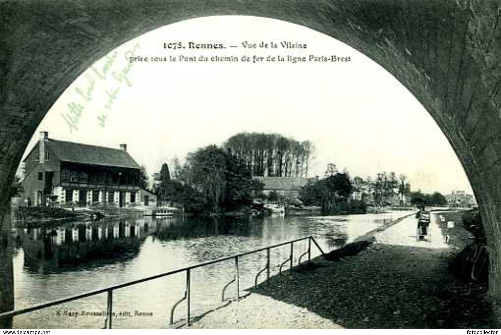 Rennes (35) : Vue De La Vilaine Prise Sous Le Pont De Chemin De Fer De La Ligne Paris Brest - Rennes