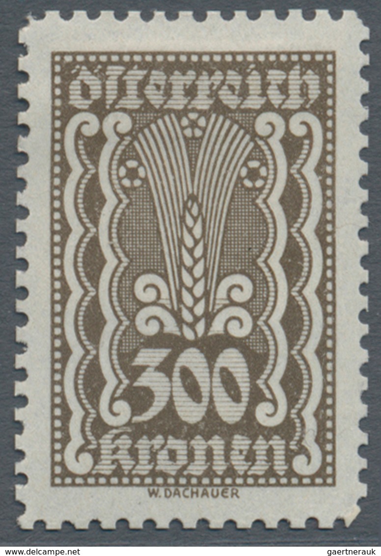 Österreich: 1922, Freimarken 300 Kr. Zwölf Verschiedene Gezähnte Farbproben Auf Weißem Bzw. Gelblich - Other & Unclassified