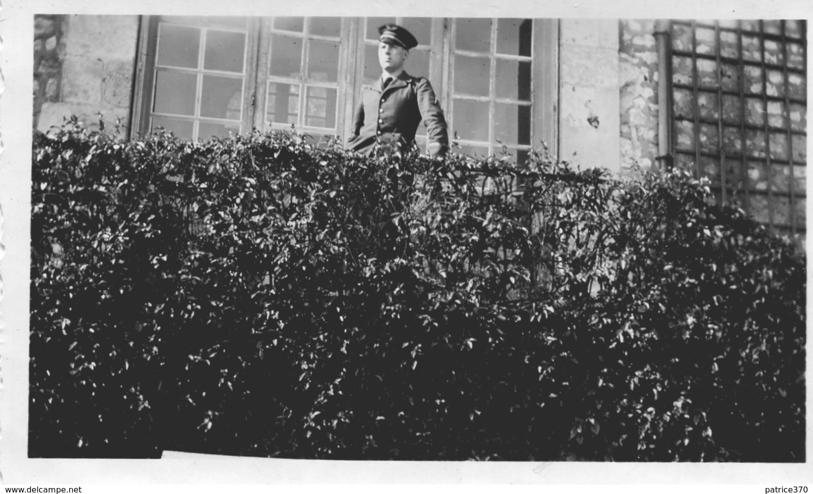 PHoto D'un Soldat Aviateur Au Château De Soquence à Sahurs Le 5 Mai 1940 246 ème Jour De Guerre - Guerre, Militaire