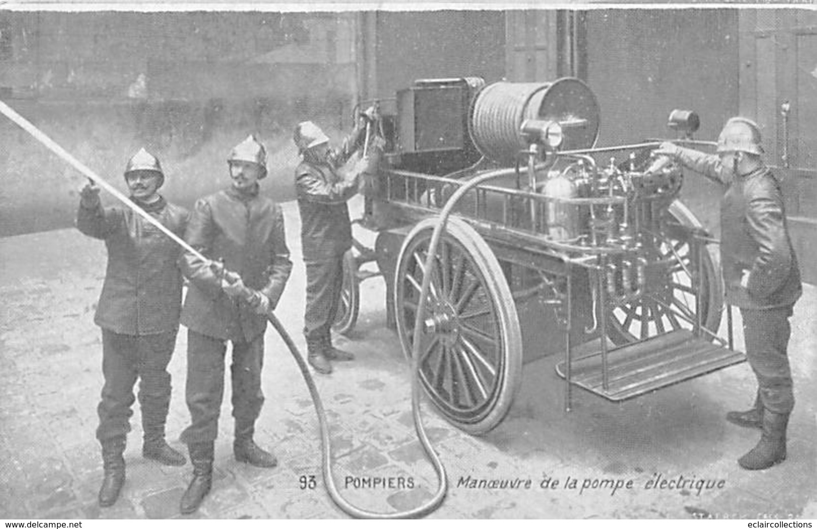 Thème:  Métier. Pompier Manœuvre De La Pompe électrique    (voir Scan) - Sapeurs-Pompiers