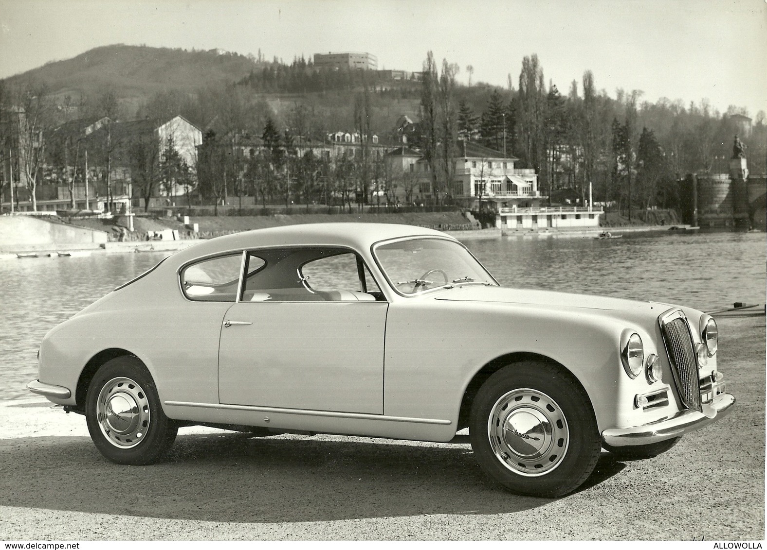 1845 " LANCIA AURELIA B 20 AI MURAZZI SUL PO A TORINO-CANOTTIERI CAPRERA E PONTE UMBERTO I° " FOTO ORIGINALE - Automobiles