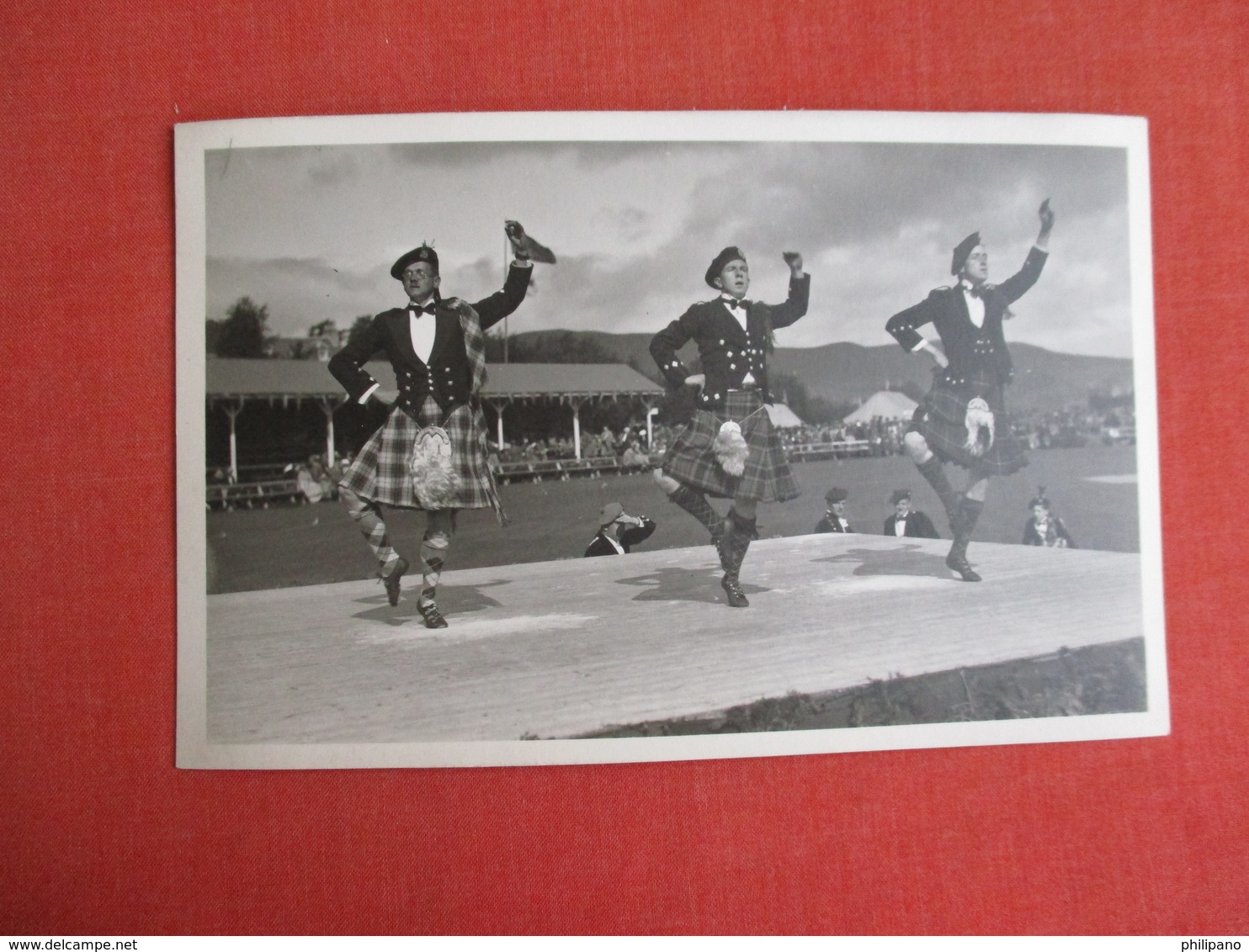 RPPC     3 Scotish Men Dancing  Ref. 3084 - Europa