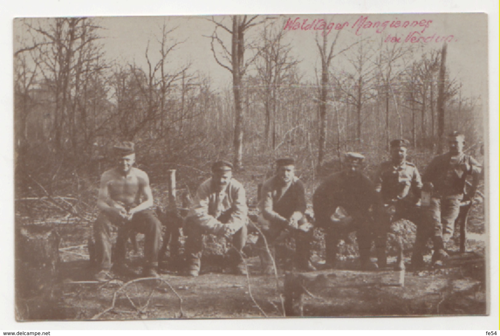 ° 55 ° MANGIENNES Bei VERDUN - WALDLAGER  ° CARTE PHOTO ALLEMANDE ° - Autres & Non Classés