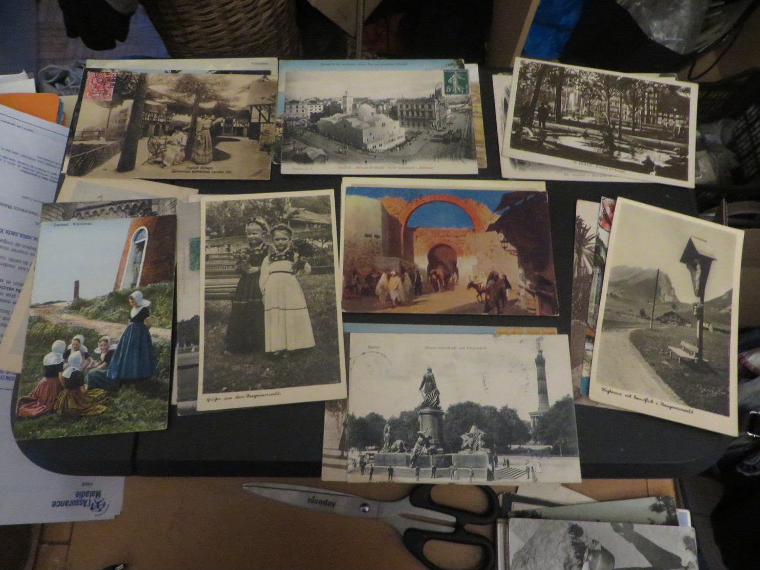 LOT DE CARTES POSTALES ANCIENNES TOUTES PHOTOGRAPHIEES ETRANGERES - 5 - 99 Cartes