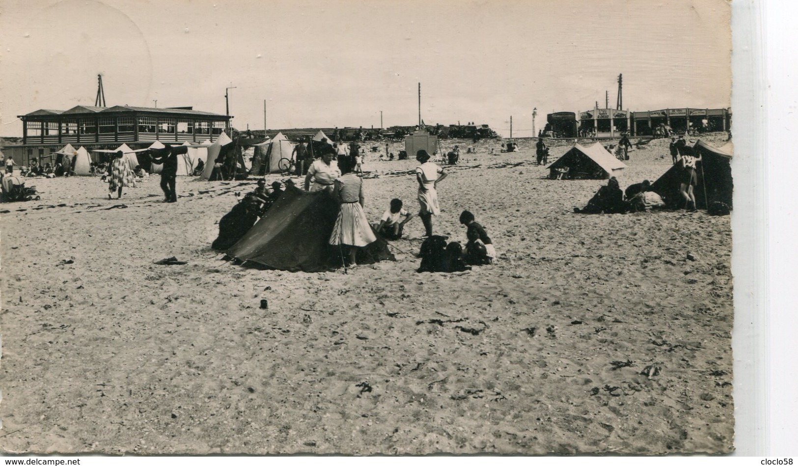 CALAIS  LA PLAGE VERS LA DIGUE - Calais