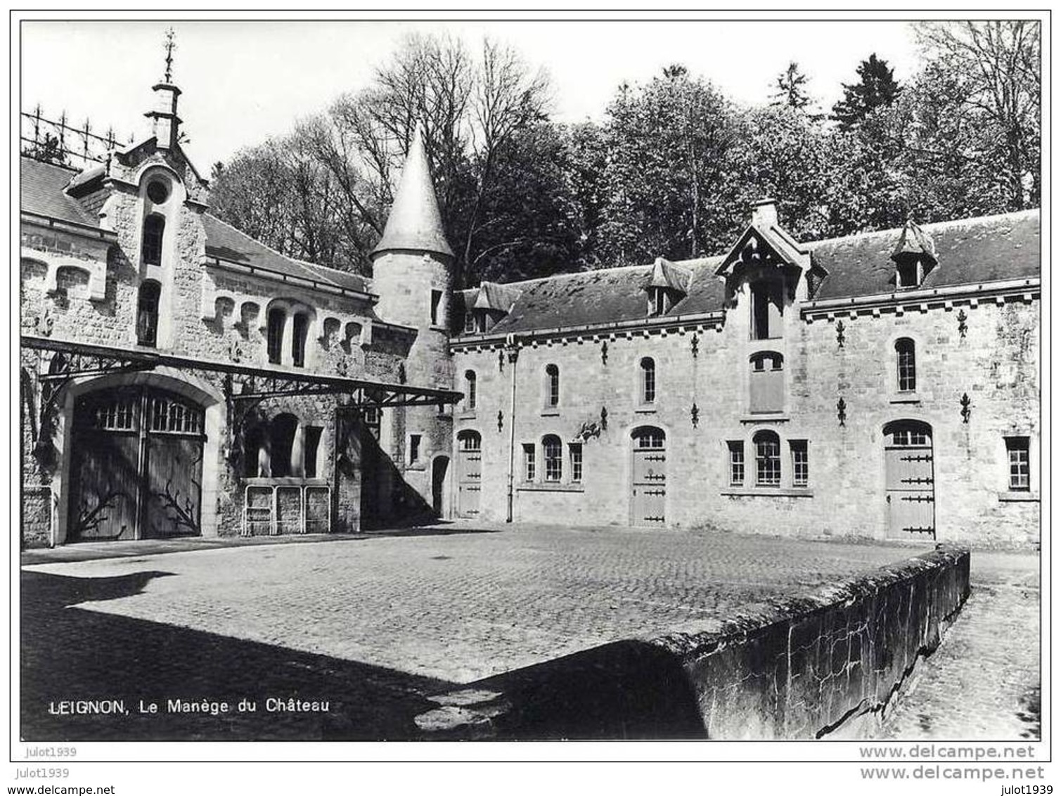 LEIGNON ..-- CINEY ..-- Le Manège Du Château . - Ciney